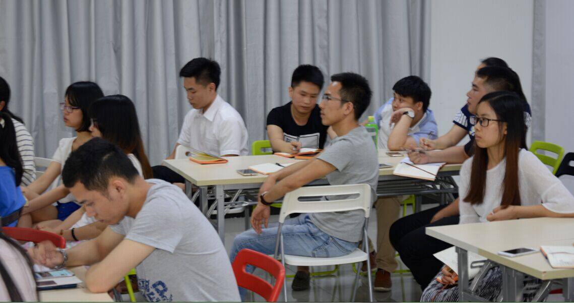 廣州博新制罐廠家4月總結(jié)5月啟動(dòng)會(huì)議現(xiàn)場 廣州博新制罐廠家4月總結(jié)5月啟動(dòng)會(huì)議現(xiàn)場