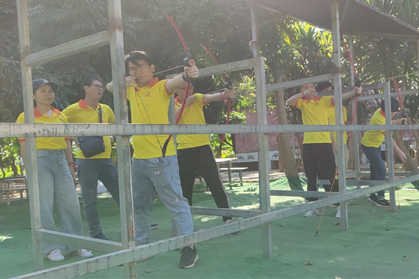 射箭.jpg 射箭.jpg